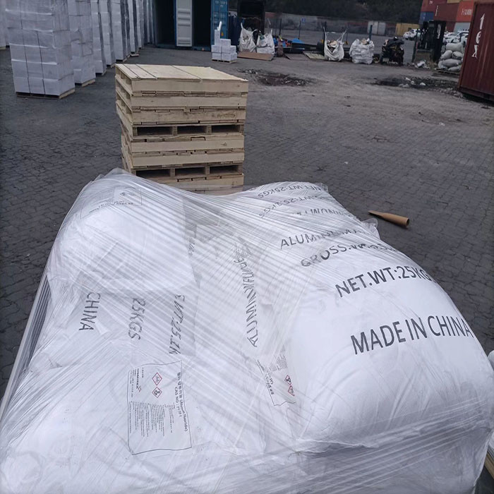 High Quality Aluminum Fluoride Industrial Chemical Products For Metal Flux